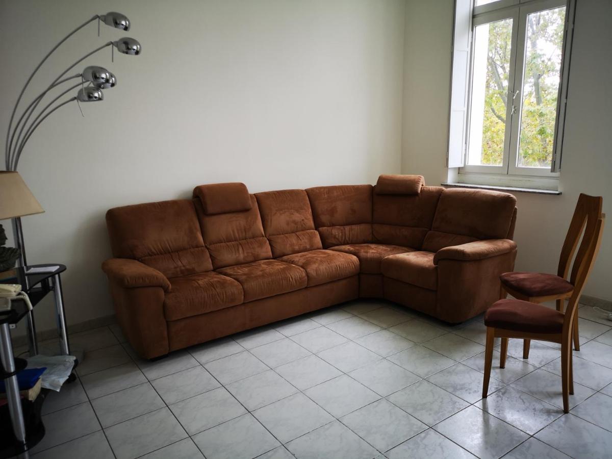 Appartement De 105M2, Balcon Sur Cours De La Republique Ναρμπόν Εξωτερικό φωτογραφία