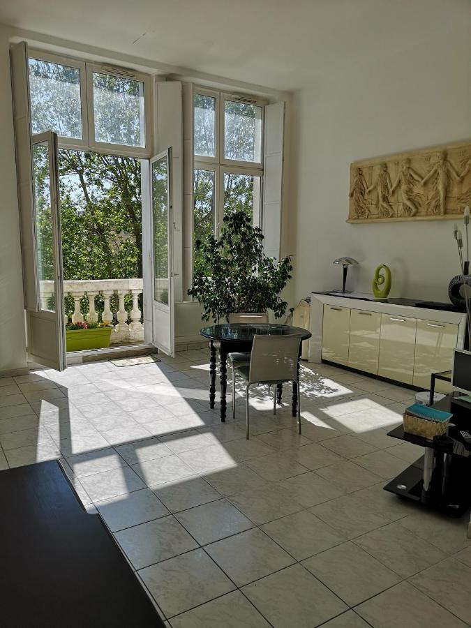 Appartement De 105M2, Balcon Sur Cours De La Republique Ναρμπόν Εξωτερικό φωτογραφία