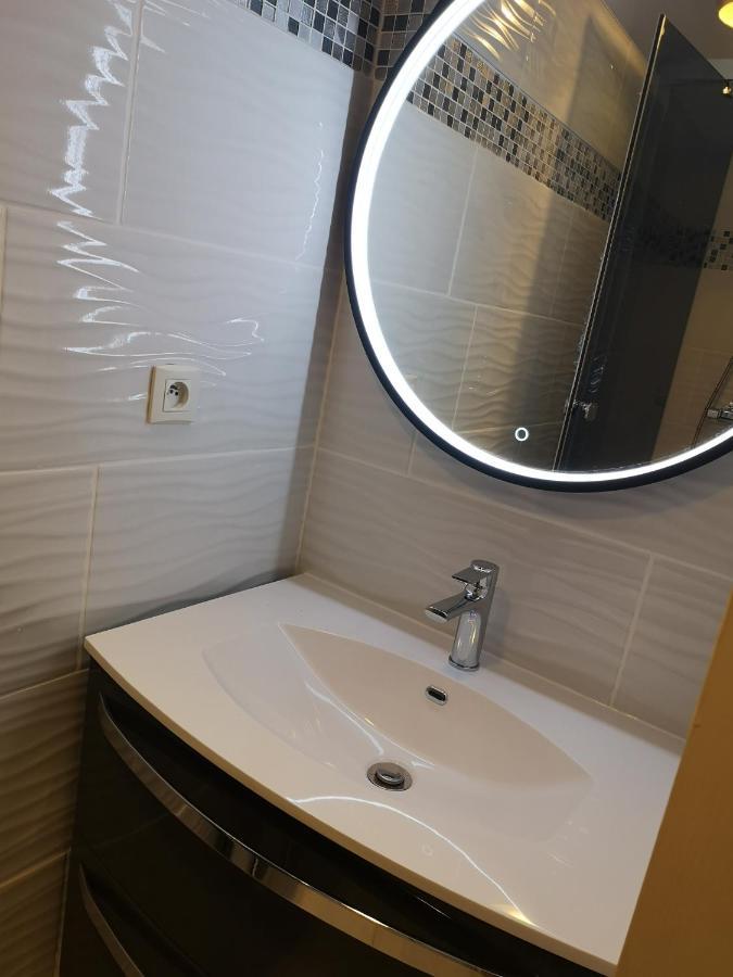 Appartement De 105M2, Balcon Sur Cours De La Republique Ναρμπόν Εξωτερικό φωτογραφία